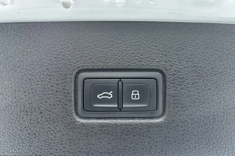 Audi SQ7 din 2025 cu 12.359 km - oferta AUD205658 - foto 19