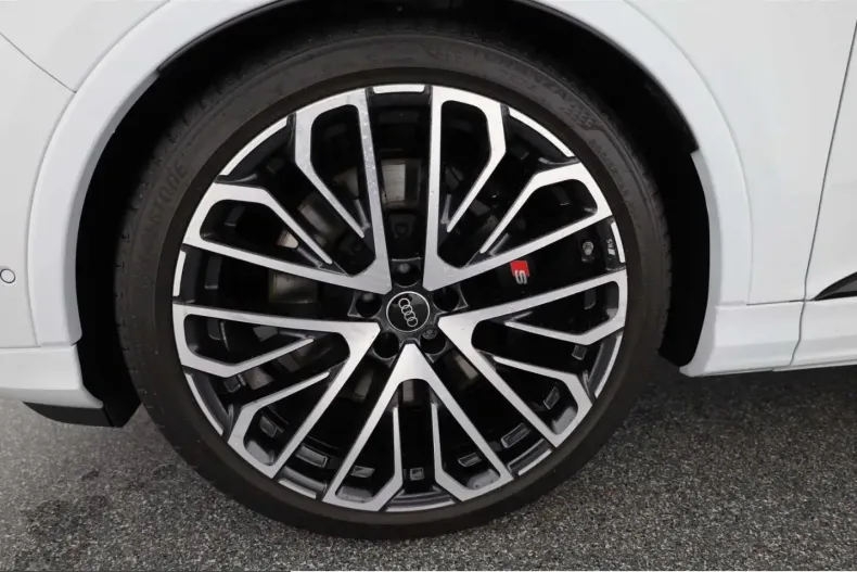 Audi SQ7 din 2025 cu 9.864 km - oferta AUD205661 - foto 7