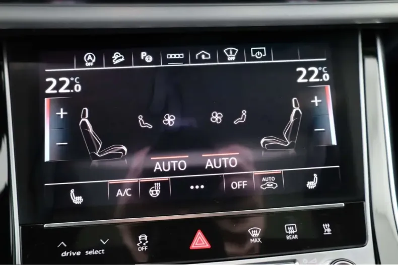 Audi SQ7 din 2025 cu 9.864 km - oferta AUD205661 - foto 16