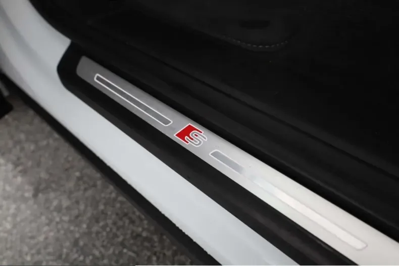 Audi SQ7 din 2025 cu 9.864 km - oferta AUD205661 - foto 25