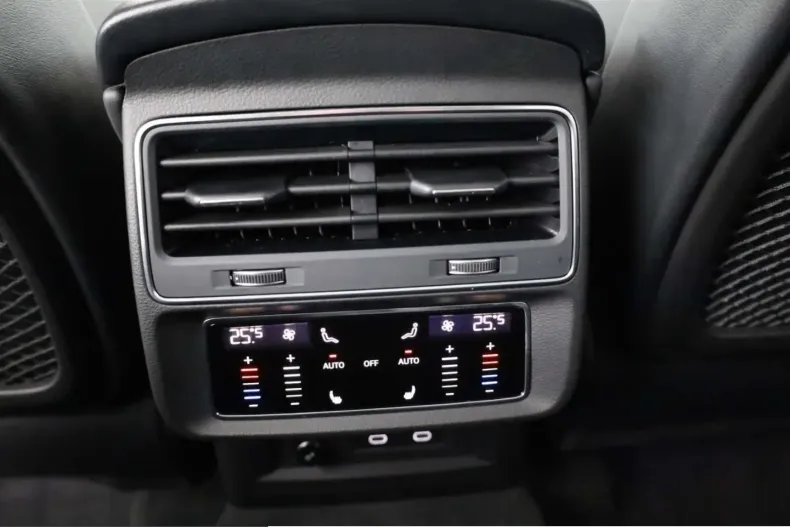 Audi SQ7 din 2025 cu 9.864 km - oferta AUD205661 - foto 26