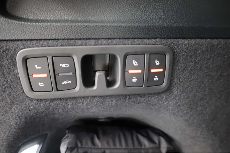 Audi SQ7 din 2025 cu 9.864 km - oferta AUD205661 - foto 29