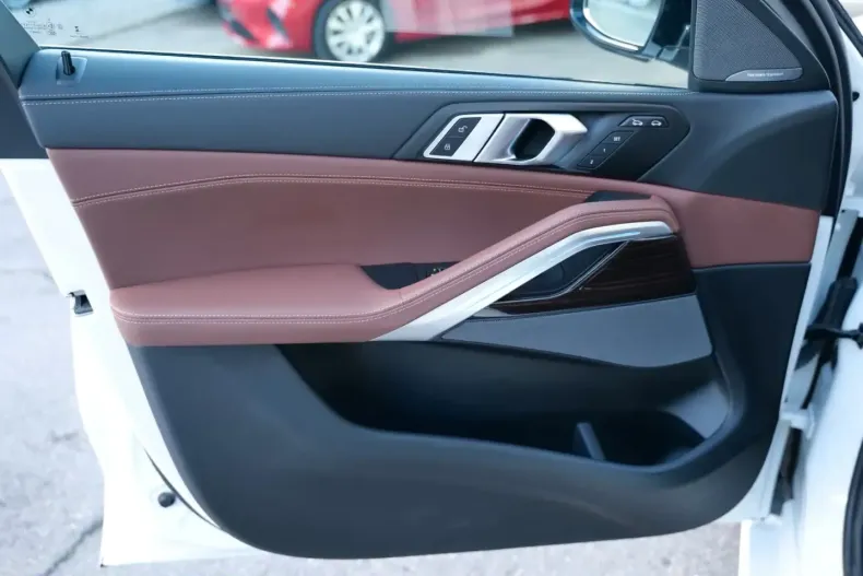 BMW X6 (Seria X) din 2024 cu 45.570 km - oferta BMW205663 - foto 15