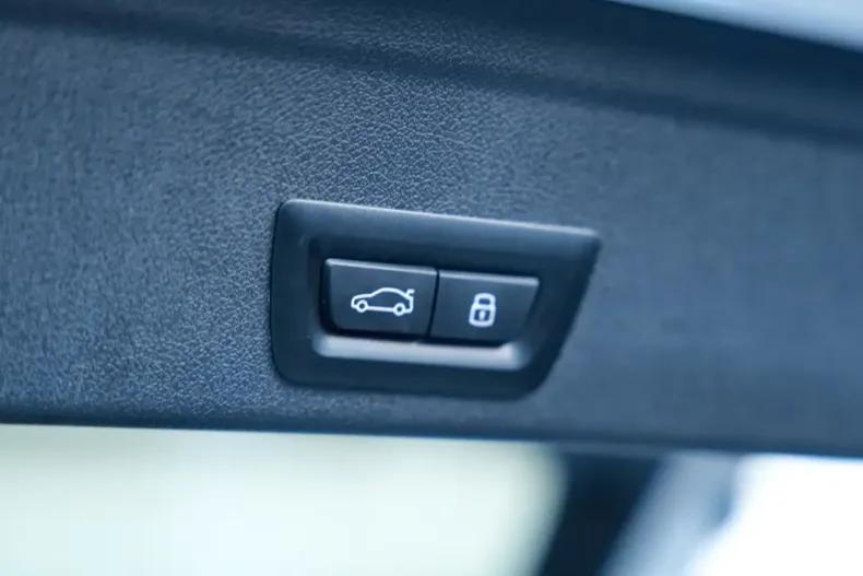 BMW X6 (Seria X) din 2024 cu 45.570 km - oferta BMW205663 - foto 32