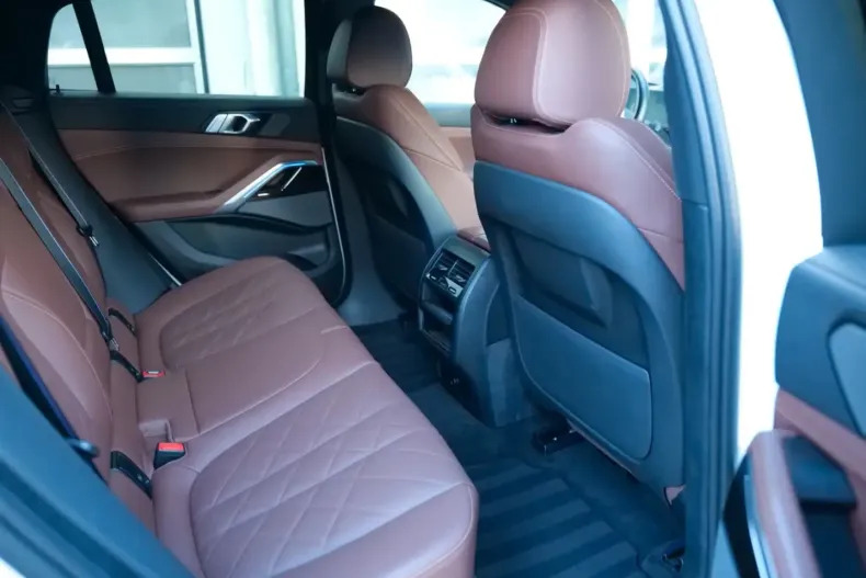 BMW X6 (Seria X) din 2024 cu 45.570 km - oferta BMW205663 - foto 38