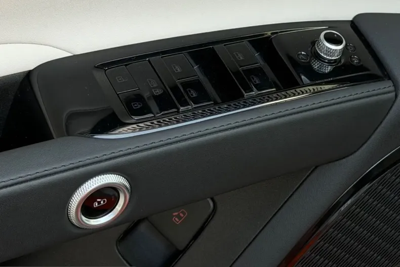 Maserati Grecale din 2024 cu 50.988 km - oferta MAS205680 - foto 15