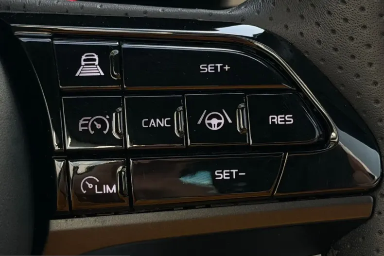 Maserati Grecale din 2024 cu 50.988 km - oferta MAS205680 - foto 20