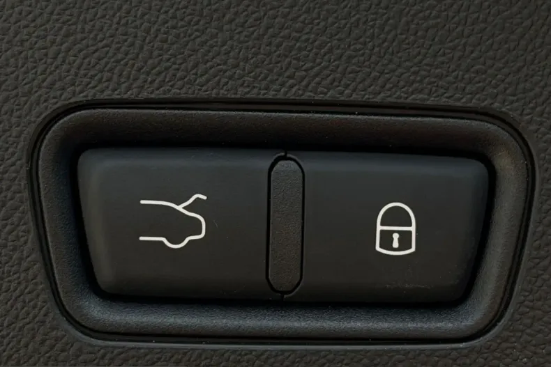 Maserati Grecale din 2024 cu 50.988 km - oferta MAS205680 - foto 36