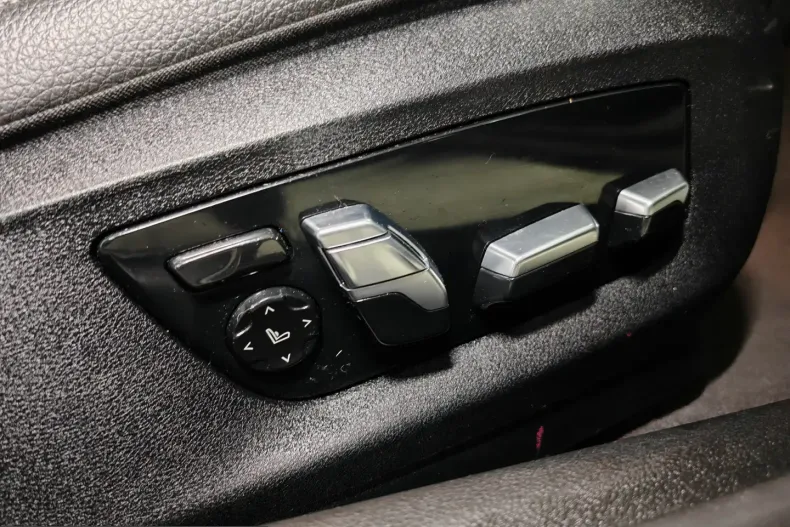 BMW 530 (Seria 5) din 2021 cu 77.000 km - oferta BMW205698 - foto 28