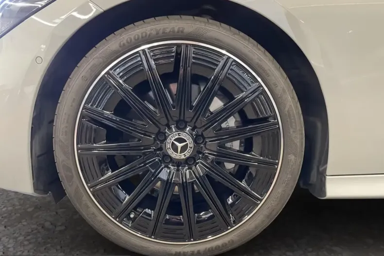 Mercedes-Benz CLE 300 (Clasa CLE) din 2024 cu 8.300 km - oferta MER205700 - foto 13