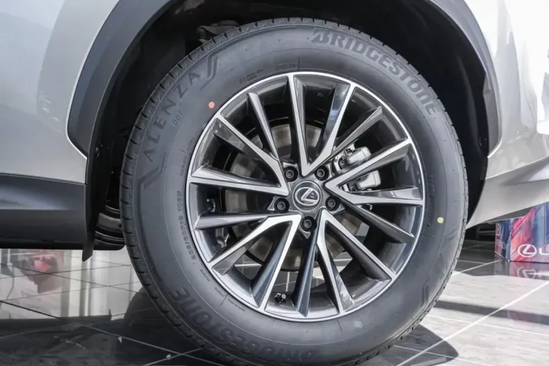 Lexus NX 350h din 2025 cu 6.131 km - oferta LEX205703 - foto 9