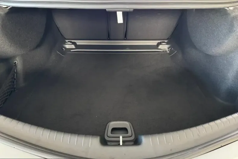 Mercedes-Benz CLE 300 (Clasa CLE) din 2025 cu 20.900 km - oferta MER205704 - foto 4