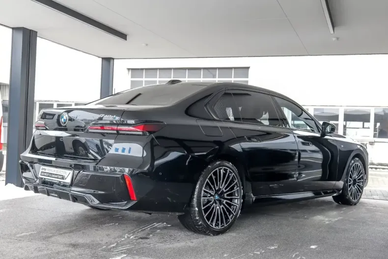 BMW 740 (Seria 7) din 2025 cu 21.200 km - oferta BMW205709 - foto 4