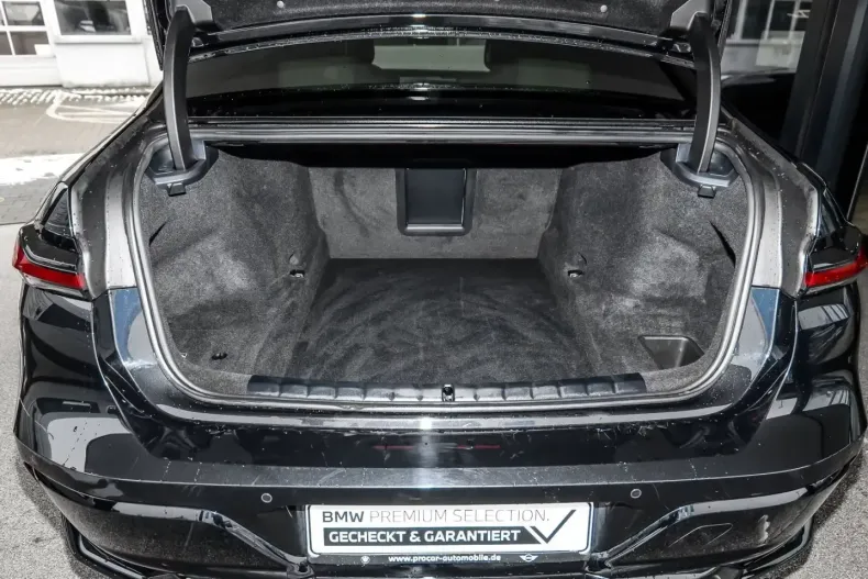 BMW 740 (Seria 7) din 2025 cu 21.200 km - oferta BMW205709 - foto 7