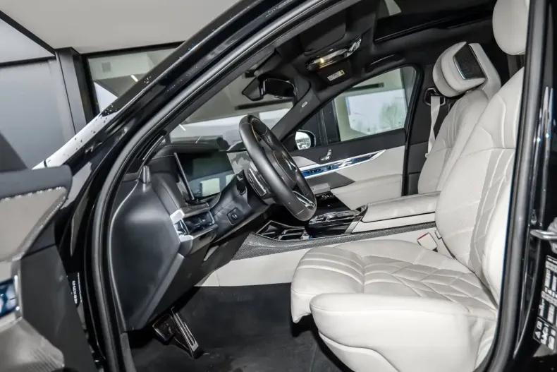 BMW 740 (Seria 7) din 2025 cu 21.200 km - oferta BMW205709 - foto 21