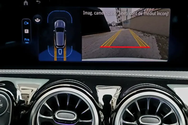 Mercedes-Benz CLA 180 (Clasa CLA) din 2024 cu 14.500 km - oferta MER205711 - foto 21