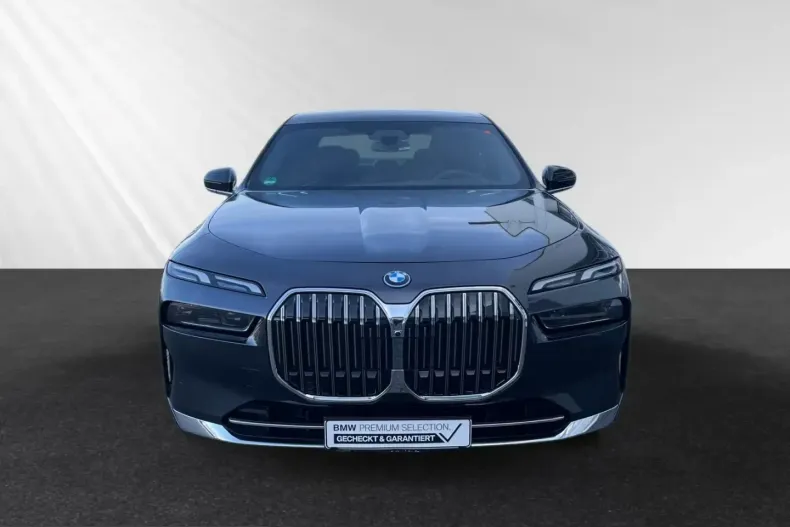 BMW 750 (Seria 7) din 2024 cu 5.150 km - oferta BMW205712 - foto 2