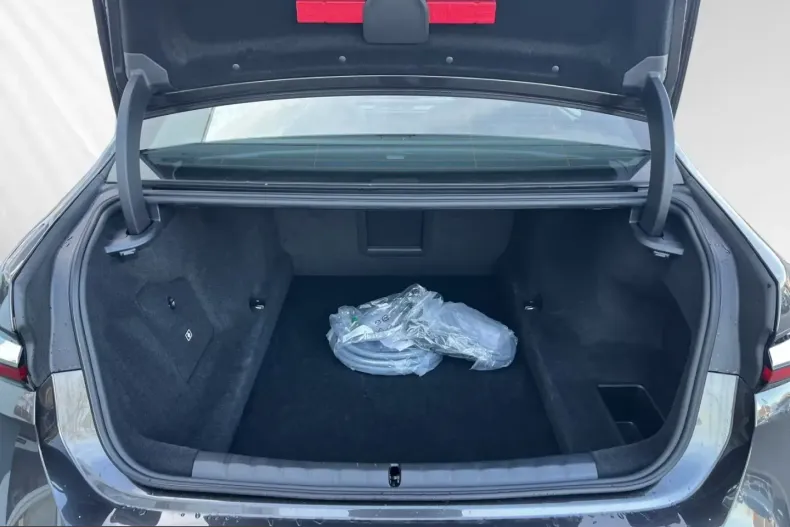 BMW 750 (Seria 7) din 2024 cu 5.150 km - oferta BMW205712 - foto 6