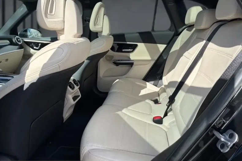 Mercedes-Benz GLC 200 (Clasa GLC) din 2024 cu 8.980 km - oferta MER205715 - foto 15