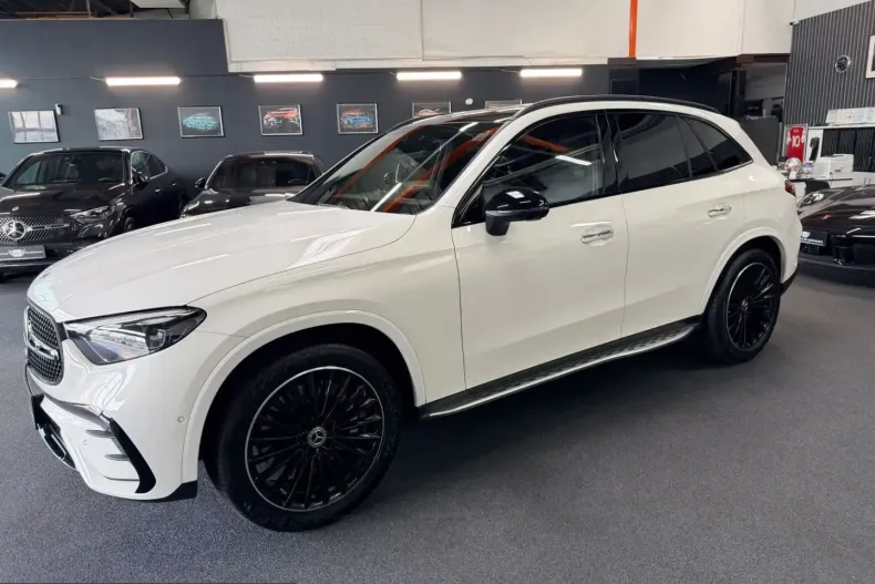 Mercedes-Benz GLC 200 (Clasa GLC) din 2023 cu 40.000 km - oferta MER205722 - foto 3