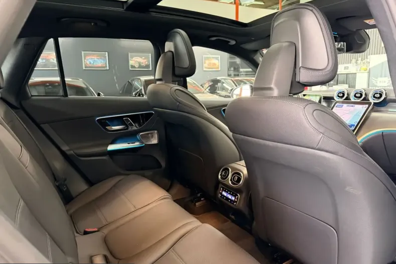 Mercedes-Benz GLC 200 (Clasa GLC) din 2023 cu 40.000 km - oferta MER205722 - foto 19