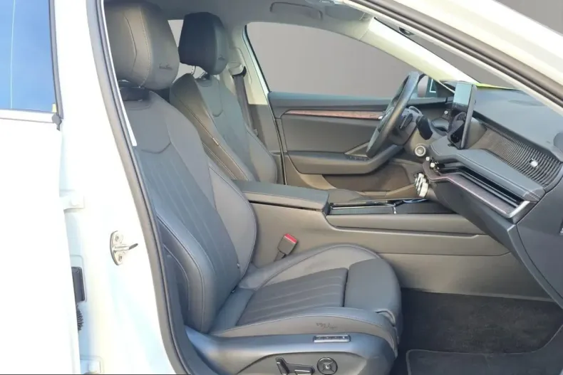 Skoda Superb din 2024 cu 47.000 km - oferta SKO205723 - foto 9