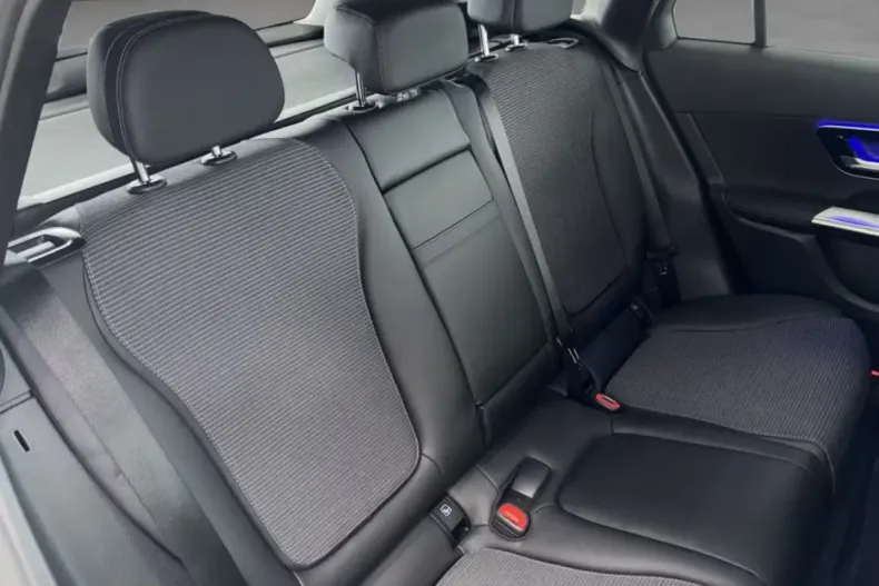 Mercedes-Benz GLC 220 (Clasa GLC) din 2023 cu 13.997 km - oferta MER205725 - foto 11