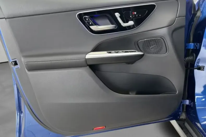 Mercedes-Benz GLC 220 (Clasa GLC) din 2023 cu 13.997 km - oferta MER205725 - foto 14