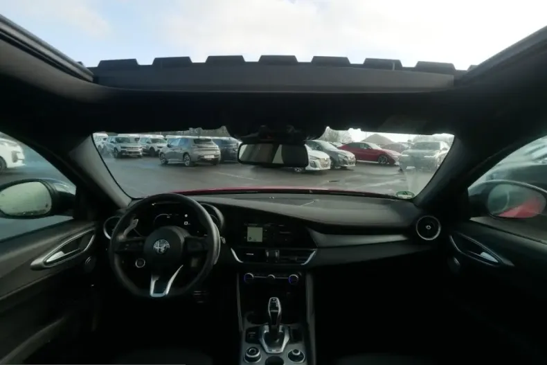 Alfa Romeo Giulia din 2023 cu 21.641 km - oferta ALF205726 - foto 2