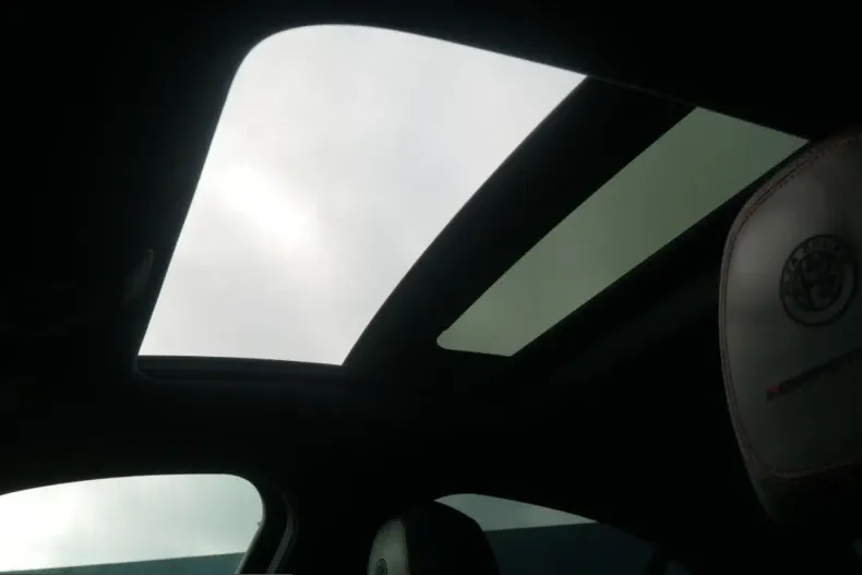 Alfa Romeo Giulia din 2023 cu 21.641 km - oferta ALF205726 - foto 10