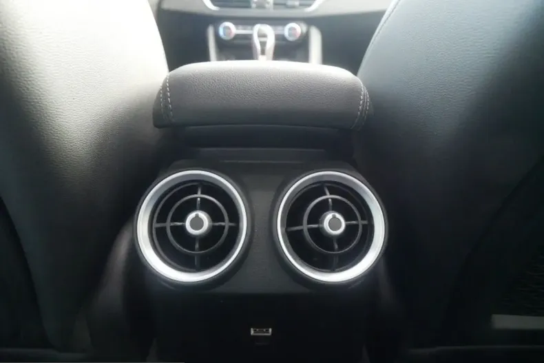 Alfa Romeo Giulia din 2023 cu 21.641 km - oferta ALF205726 - foto 18