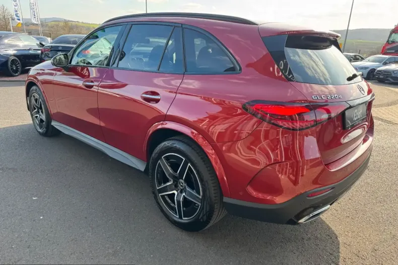 Mercedes-Benz GLC 220 (Clasa GLC) din 2023 cu 51.240 km - oferta MER205731 - foto 3
