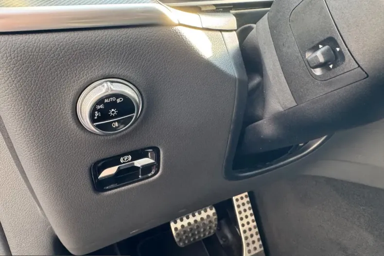 Mercedes-Benz GLC 220 (Clasa GLC) din 2023 cu 51.240 km - oferta MER205731 - foto 12