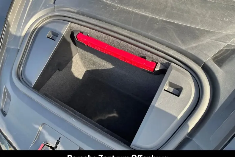 Porsche Taycan din 2023 cu 38.743 km - oferta POR205732 - foto 10