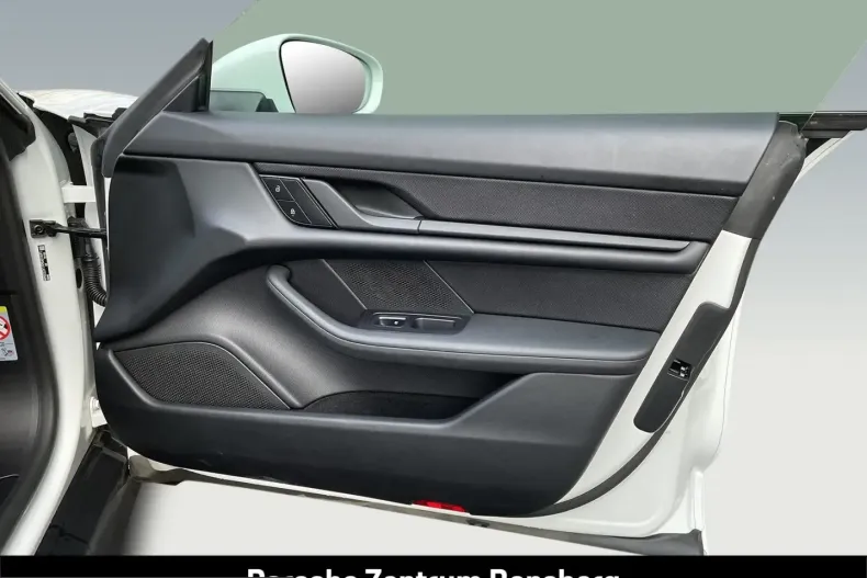 Porsche Taycan din 2023 cu 34.800 km - oferta POR205734 - foto 19