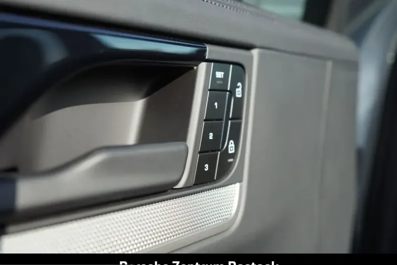 Porsche Cayenne din 2025 cu 8.695 km - oferta POR205735 - foto 24