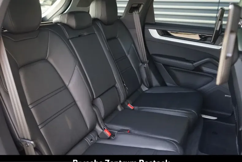 Porsche Cayenne din 2025 cu 8.695 km - oferta POR205735 - foto 28