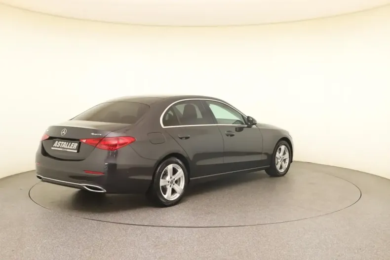 Mercedes-Benz C 400 (Clasa C) din 2023 cu 13.364 km - oferta MER205741 - foto 3