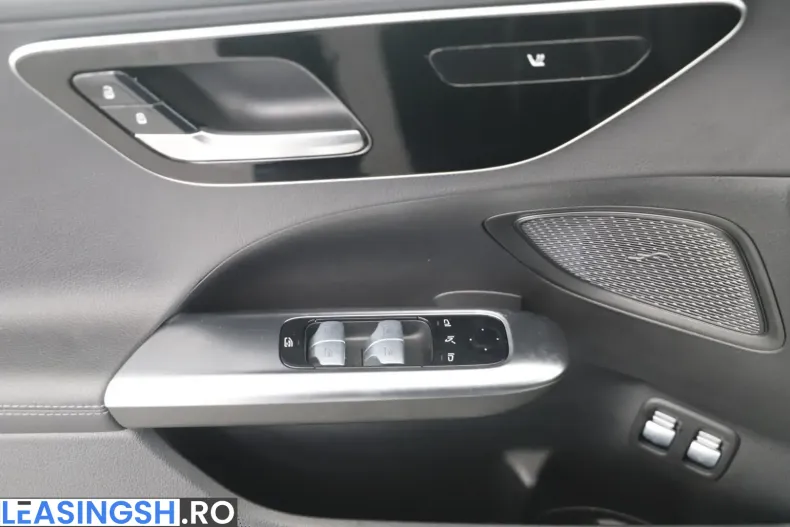 Mercedes-Benz C 400 (Clasa C) din 2023 cu 13.364 km - oferta MER205741 - foto 6