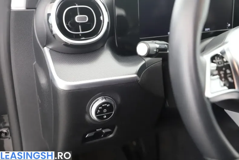 Mercedes-Benz C 400 (Clasa C) din 2023 cu 13.364 km - oferta MER205741 - foto 7