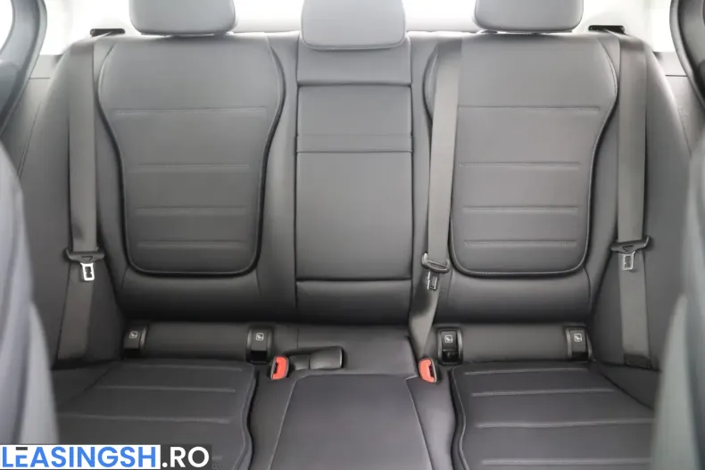 Mercedes-Benz C 400 (Clasa C) din 2023 cu 13.364 km - oferta MER205741 - foto 14