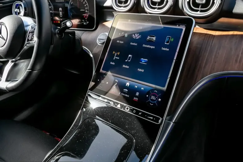 Mercedes-Benz C 300 (Clasa C) din 2023 cu 15.248 km - oferta MER205743 - foto 8