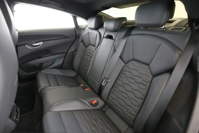 Audi e-tron GT din 2023 cu 48.739 km - oferta AUD205745 - foto 9