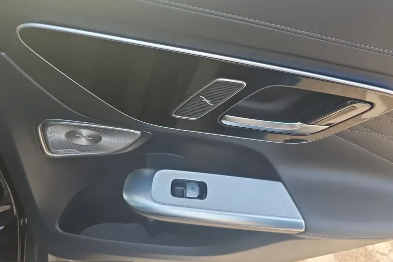 Mercedes-Benz GLC 220 (Clasa GLC) din 2023 cu 71.500 km - oferta MER205760 - foto 11