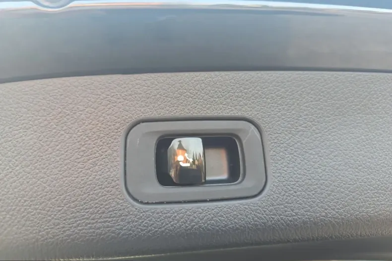 Mercedes-Benz GLC 220 (Clasa GLC) din 2023 cu 71.500 km - oferta MER205760 - foto 19