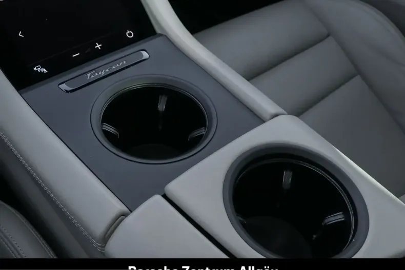 Porsche Taycan din 2023 cu 28.600 km - oferta POR205762 - foto 20