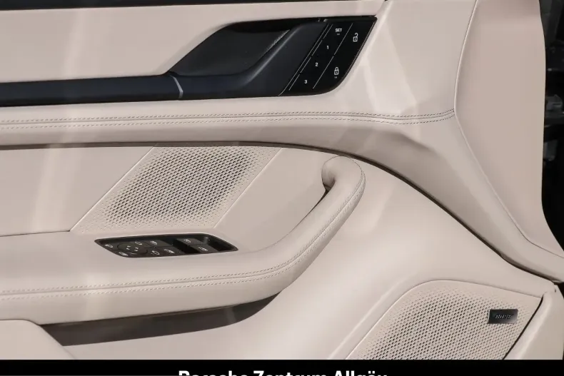 Porsche Taycan din 2023 cu 28.600 km - oferta POR205762 - foto 22