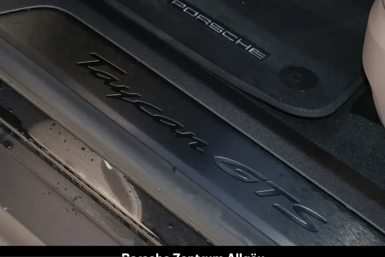 Porsche Taycan din 2023 cu 28.600 km - oferta POR205762 - foto 23