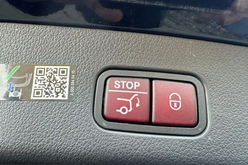 Mercedes-Benz GLC 300 (Clasa GLC) din 2023 cu 67.000 km - oferta MER205763 - foto 25