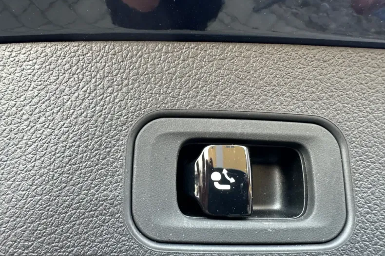 Mercedes-Benz GLC 300 (Clasa GLC) din 2023 cu 67.000 km - oferta MER205763 - foto 26